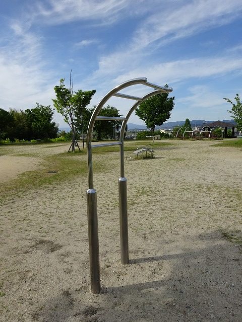 田辺公園健康広場ぶらさがり器具